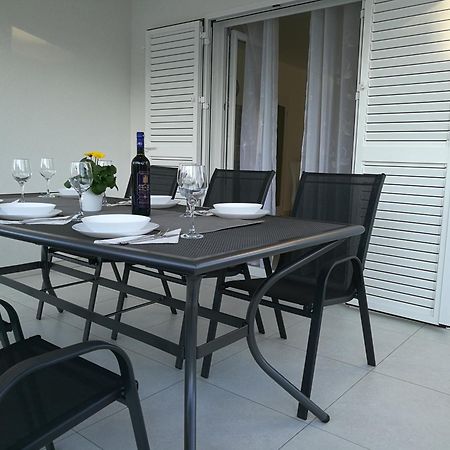 Holiday Home Bajlo Apartment With Three Bedrooms Zadar Exterior photo